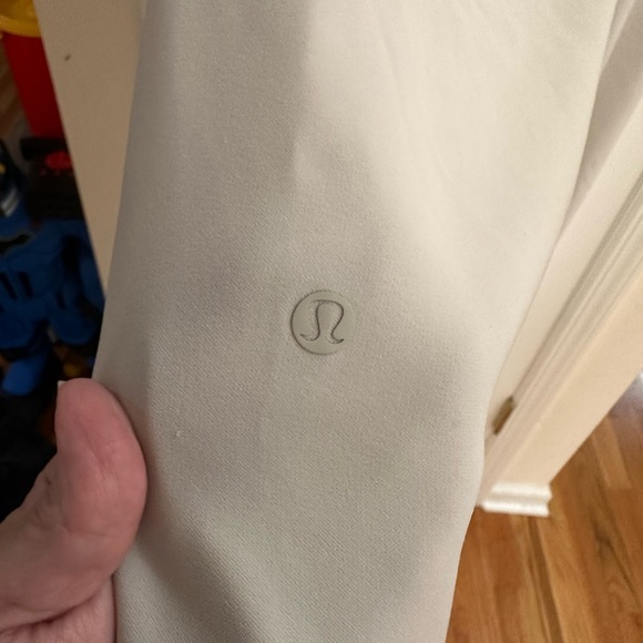 LULULEMON ON THE FLY CROP WIDE LEG - Picture 3 of 4